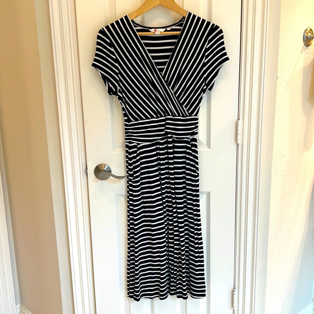 Boden Lola Jersey dress. 6L Faux wrap style with pockets